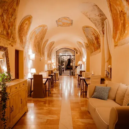 منزل ريفي Relais Convento Santa Croce SantʼAnatolia di Narco