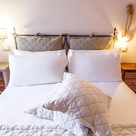 منزل ريفي Relais Convento Santa Croce *