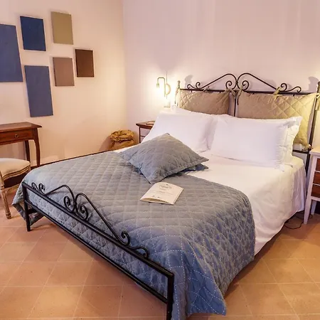 منزل ريفي Relais Convento Santa Croce *