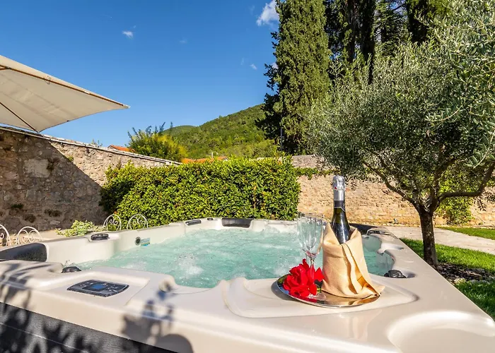 Relais Convento Santa Croce * Сант'Анатолия-ди-Нарко